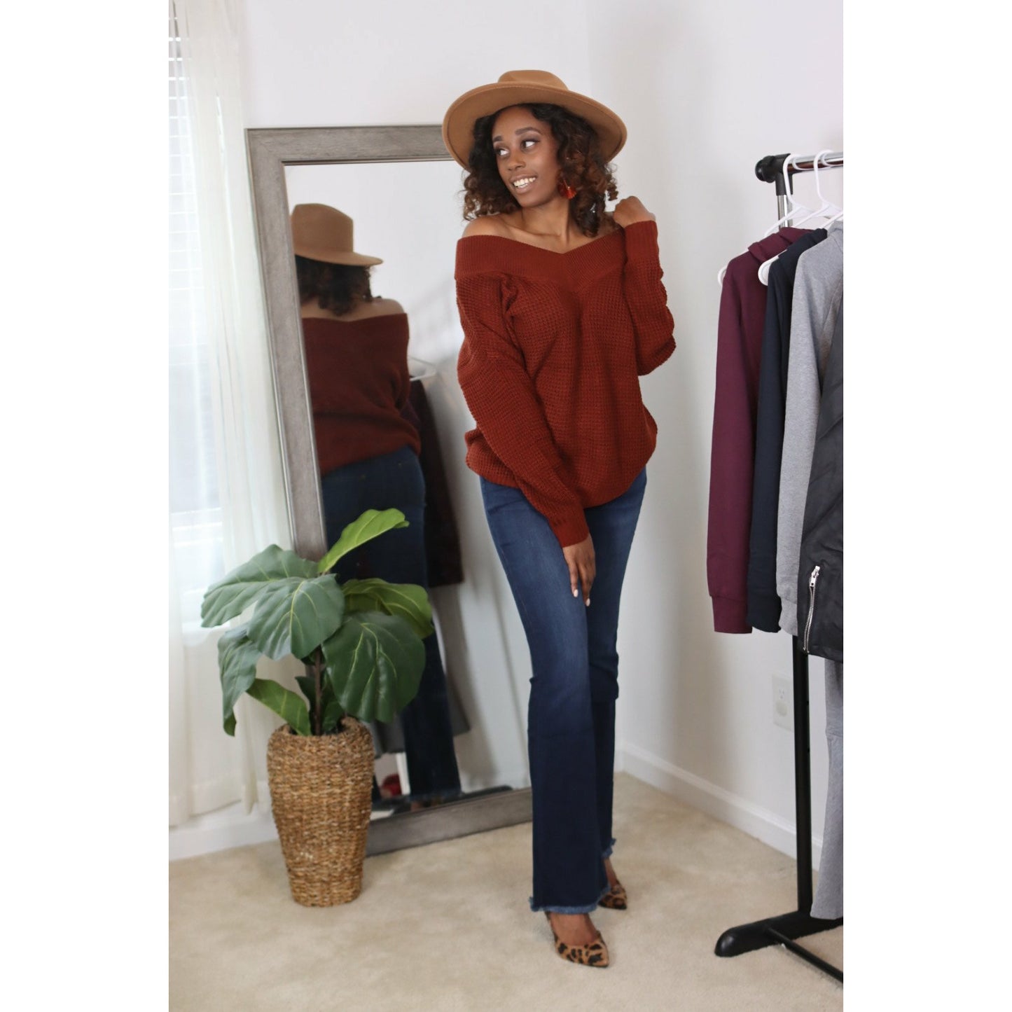 Women's Waffle Vneck Sweater - Dark Rust